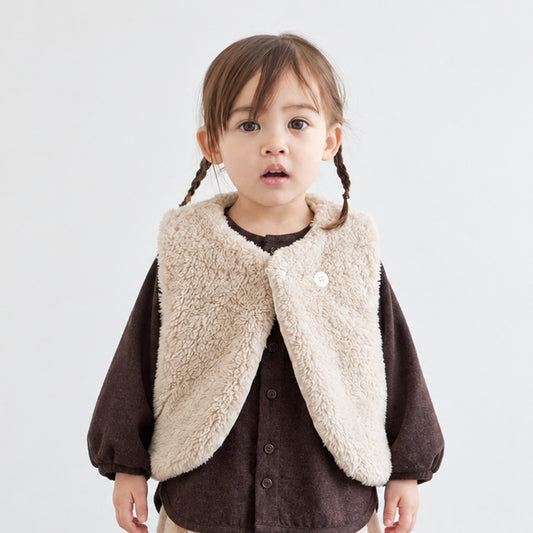 オーガニックコットンリバーシブルファーベスト ベージュ 新生児-90cm頃まで / ベビー服