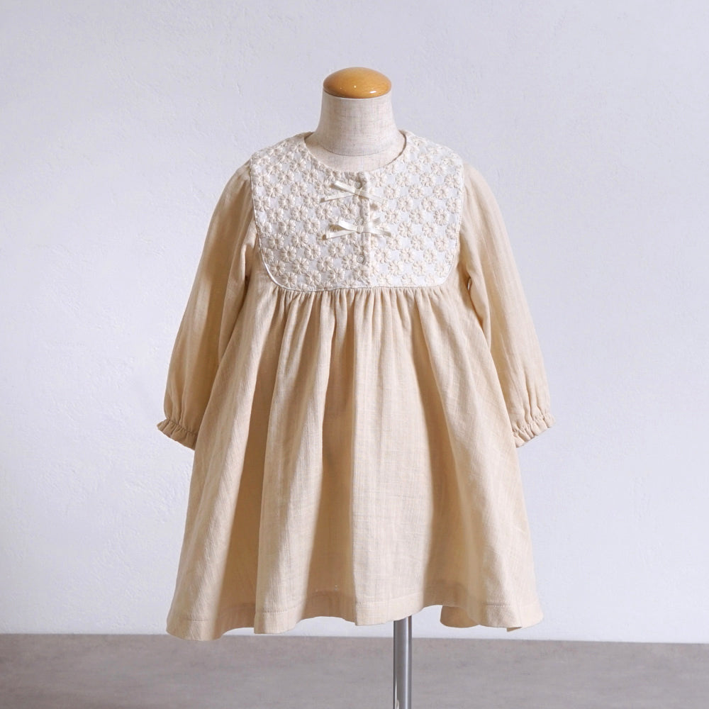 flower刺繍ヨークワンピース クリーム 80cm・90cm・100cm・110cm