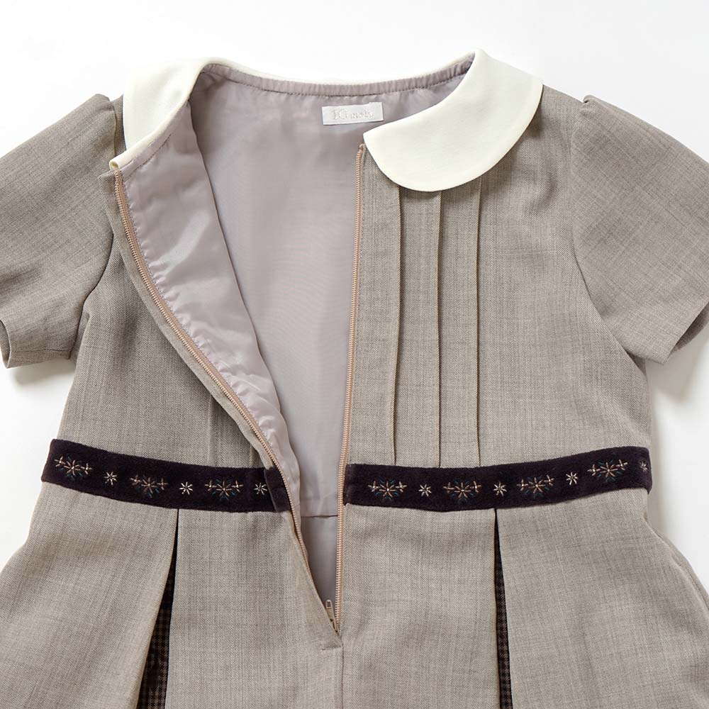 お受験服　ボックスプリーツワンピース ベージュ 100cm・110cm・120cm
