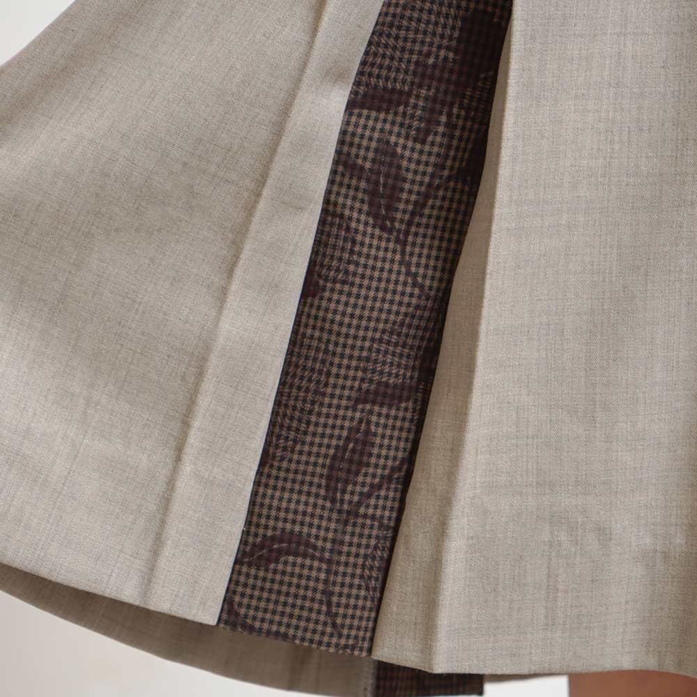 お受験服　ボックスプリーツワンピース ベージュ 100cm・110cm・120cm