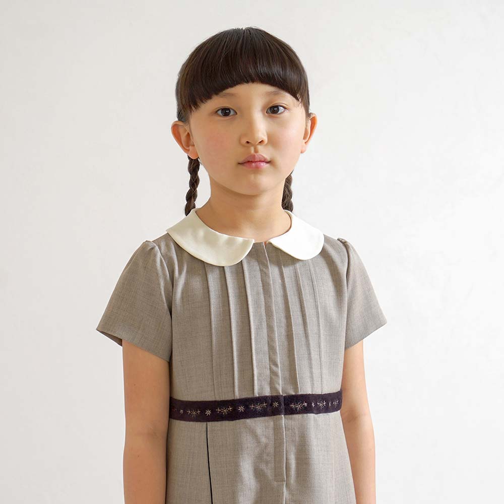 お受験服　ボックスプリーツワンピース ベージュ 100cm・110cm・120cm
