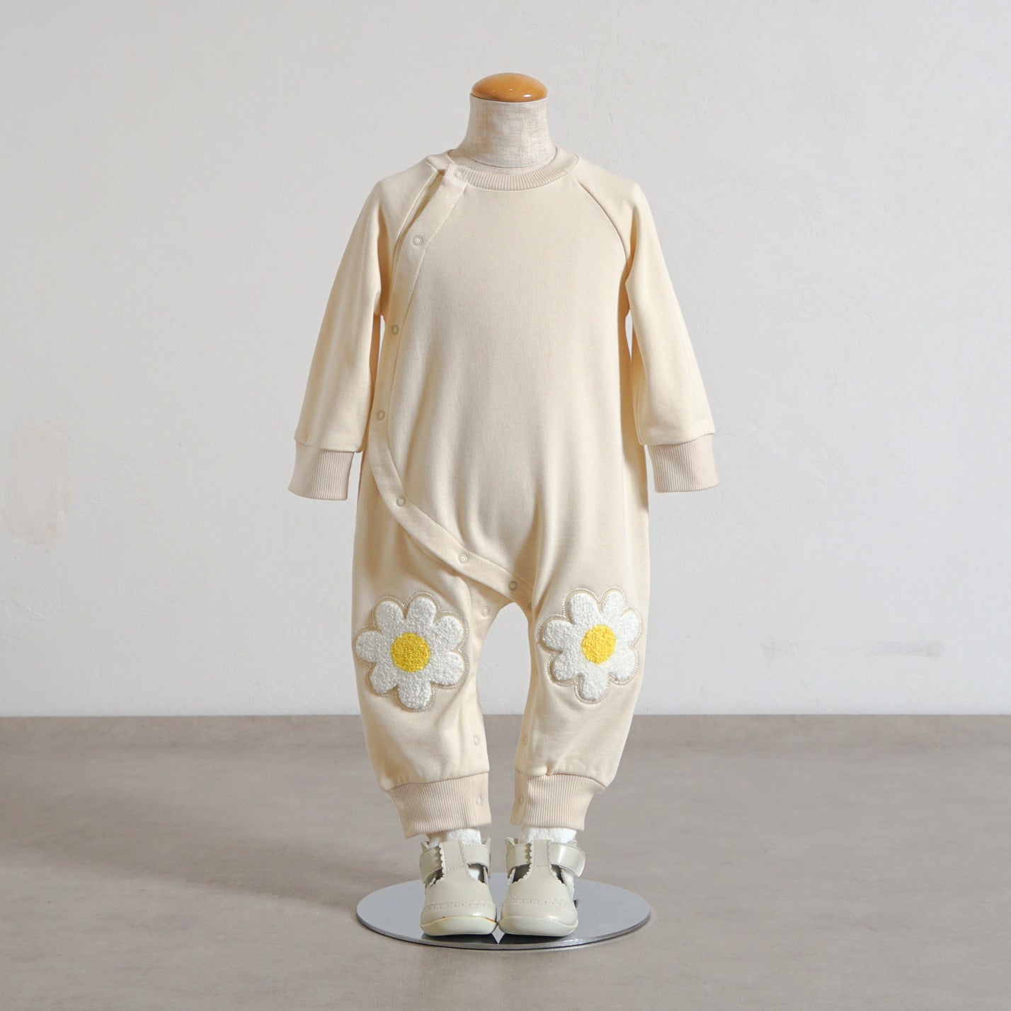 お花ワッペン裏毛ロンパース アイボリー70cm 80cm