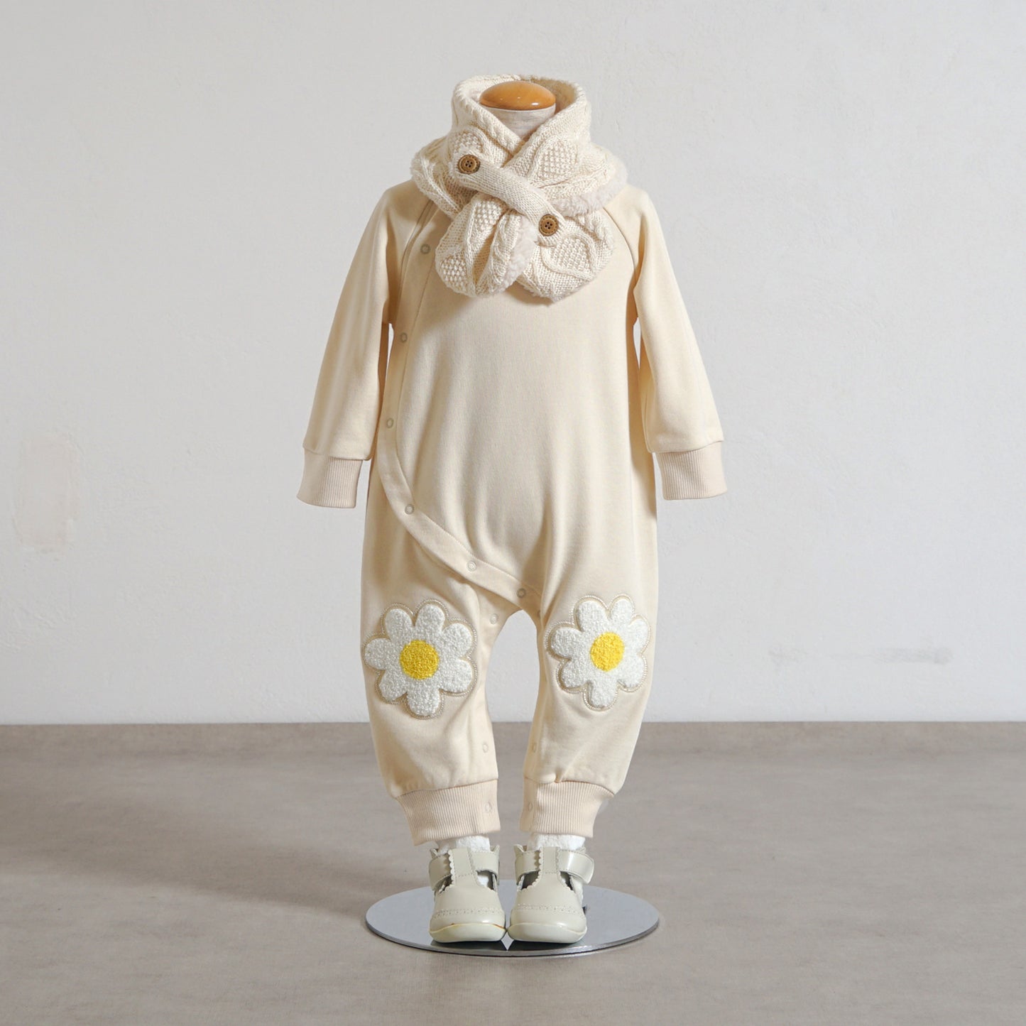 お花ワッペン裏毛ロンパース アイボリー70cm 80cm