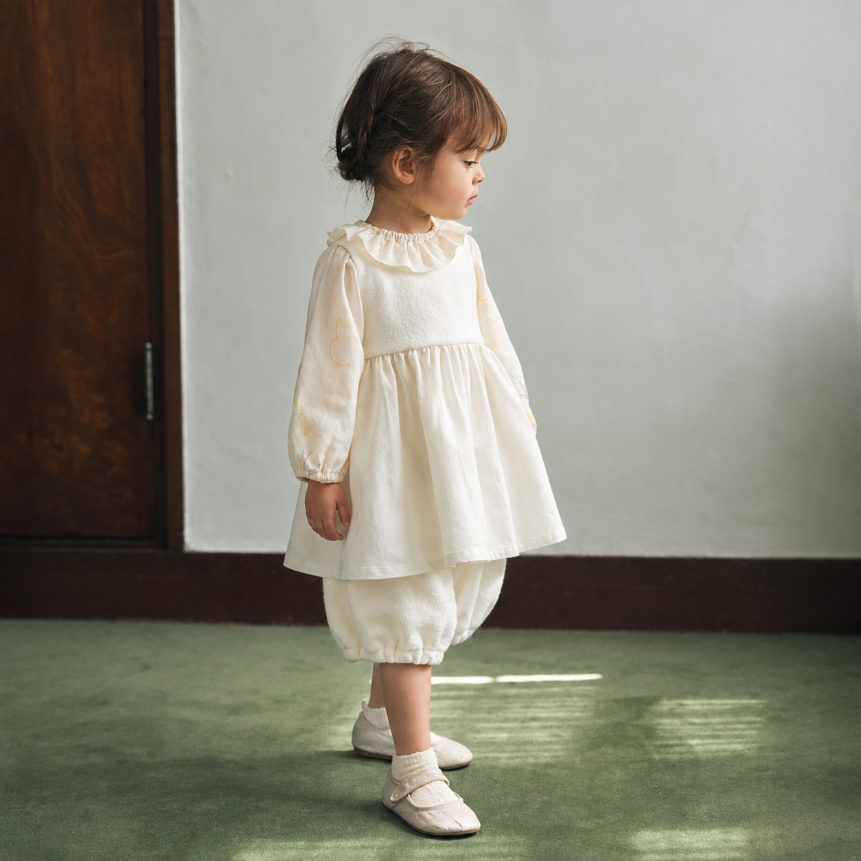 ボアエプロン ホワイト 70-90 ・80-100cm / ベビー服
