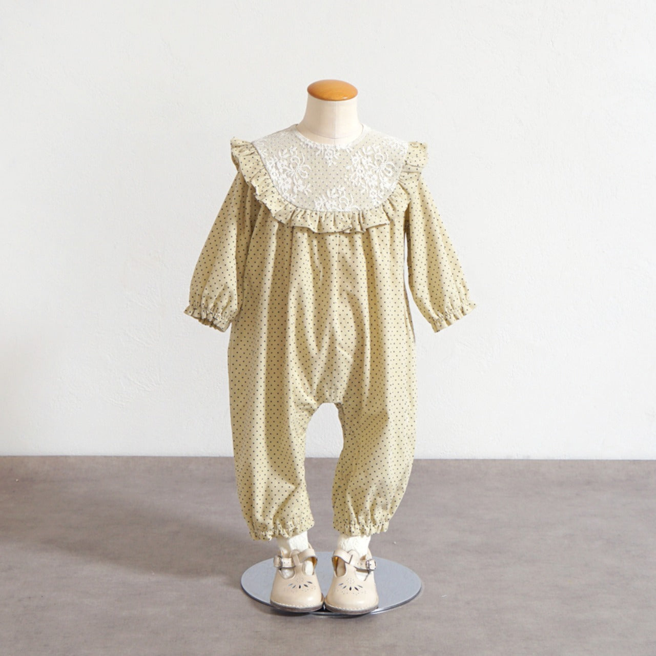 ドットLaceロンパース ベージュ 70・80cm