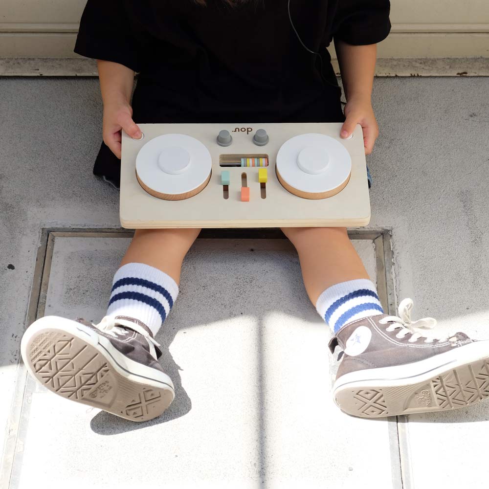 Little DJ / おもちゃ　木製玩具★
