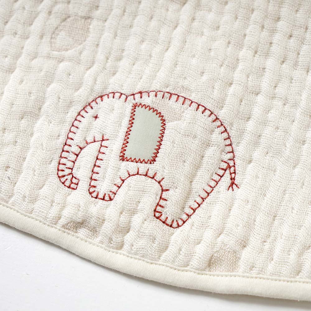guri　ふくふくガーゼ　BIB BATON（ビブバトン）　キナリ / 名入れ刺繍可